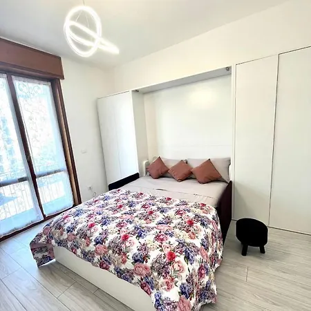 Marghespace Zona Stazione Centrale Con Letto Matrimoniale E Bagno Oda ve Kahvaltı Milano